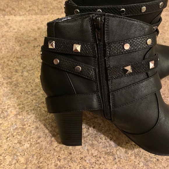 SOLD - Picture 5 of 9